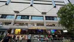 Lucky Plaza (D9), Shop House #628803901